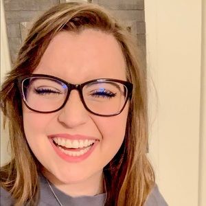 Meet your Posher, Cassie